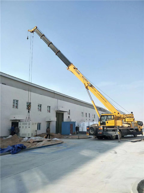 莱山区“超载就喊停”—— 吊车的 “重量保镖” 技术